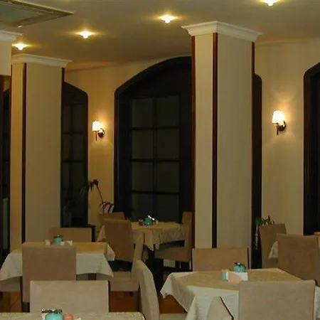 Hotell Candan 2*
